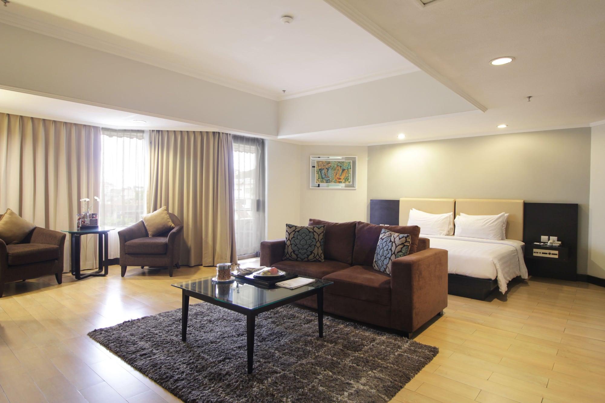 โฮเต็ล ซานติก้า พรีเมียร์ จ๊อกจา Hotel ยอกยาการ์ตา ภายนอก รูปภาพ