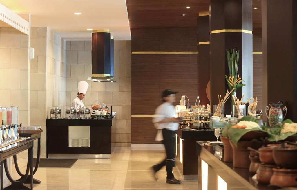โฮเต็ล ซานติก้า พรีเมียร์ จ๊อกจา Hotel ยอกยาการ์ตา ภายนอก รูปภาพ