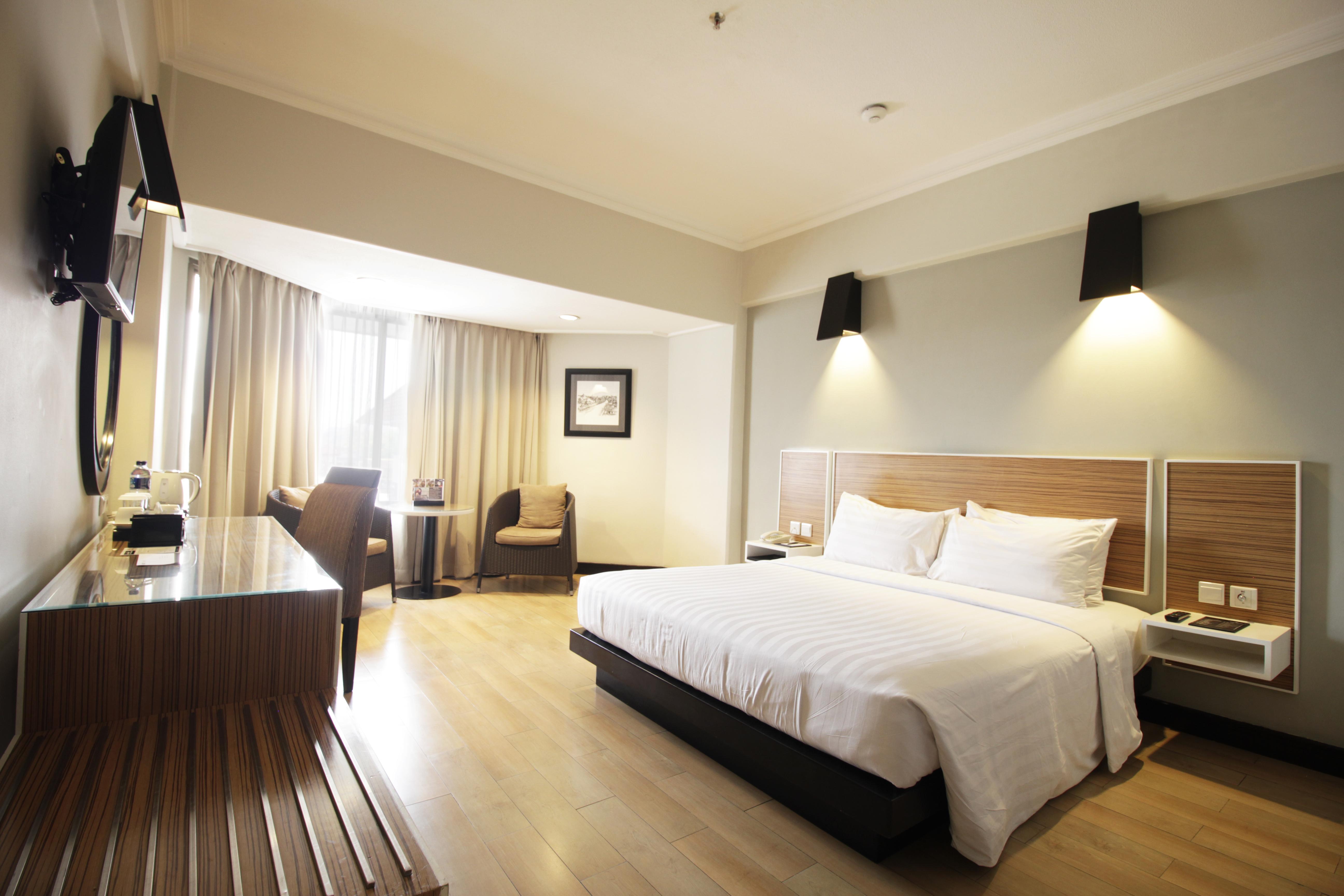 โฮเต็ล ซานติก้า พรีเมียร์ จ๊อกจา Hotel ยอกยาการ์ตา ภายนอก รูปภาพ