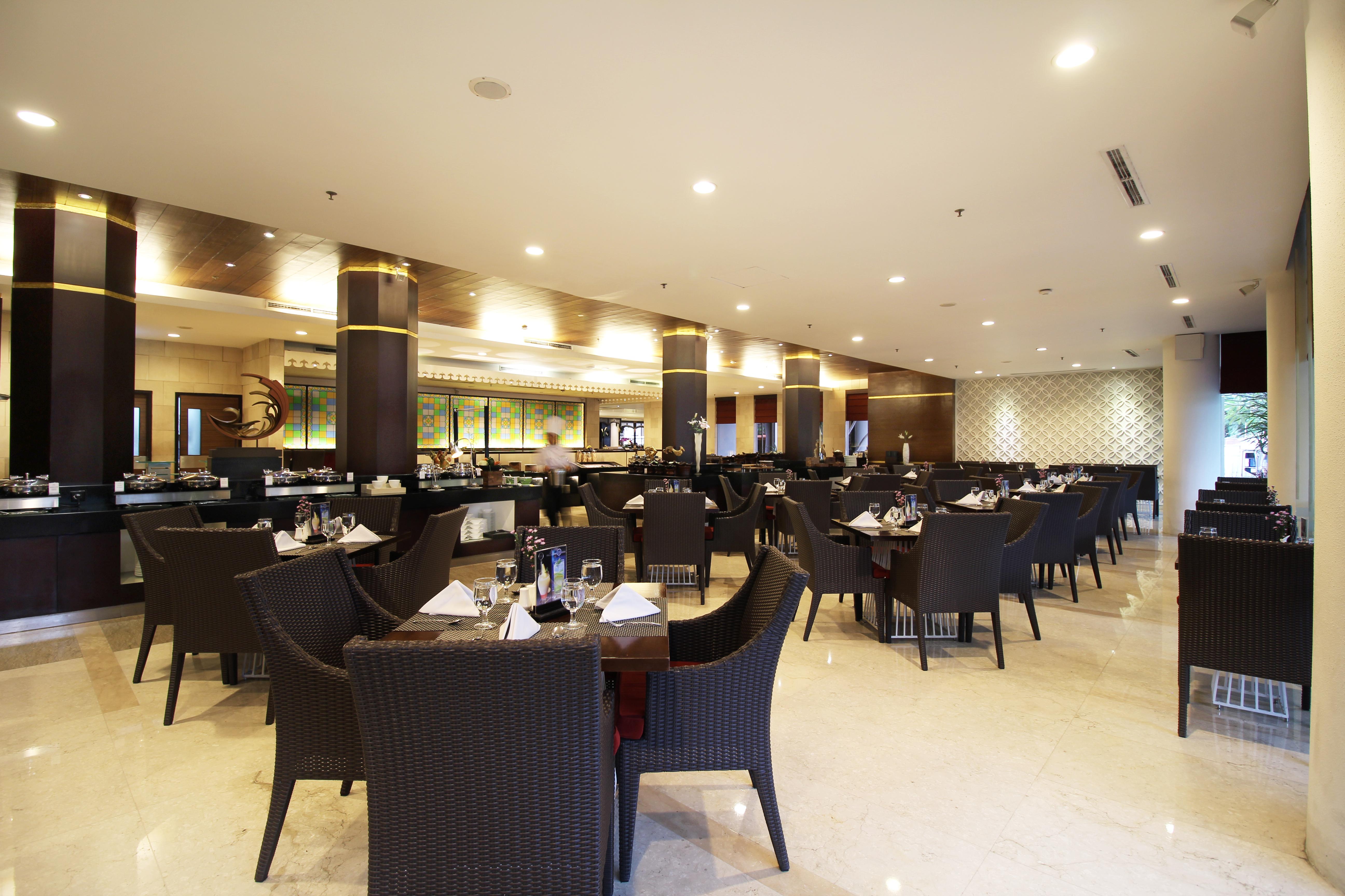 โฮเต็ล ซานติก้า พรีเมียร์ จ๊อกจา Hotel ยอกยาการ์ตา ภายนอก รูปภาพ