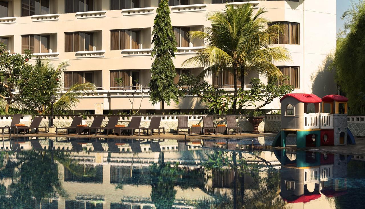 โฮเต็ล ซานติก้า พรีเมียร์ จ๊อกจา Hotel ยอกยาการ์ตา ภายนอก รูปภาพ
