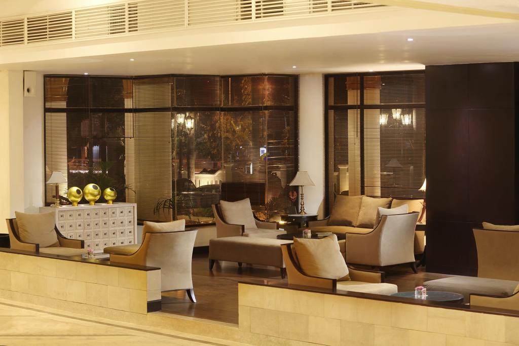 โฮเต็ล ซานติก้า พรีเมียร์ จ๊อกจา Hotel ยอกยาการ์ตา ภายนอก รูปภาพ