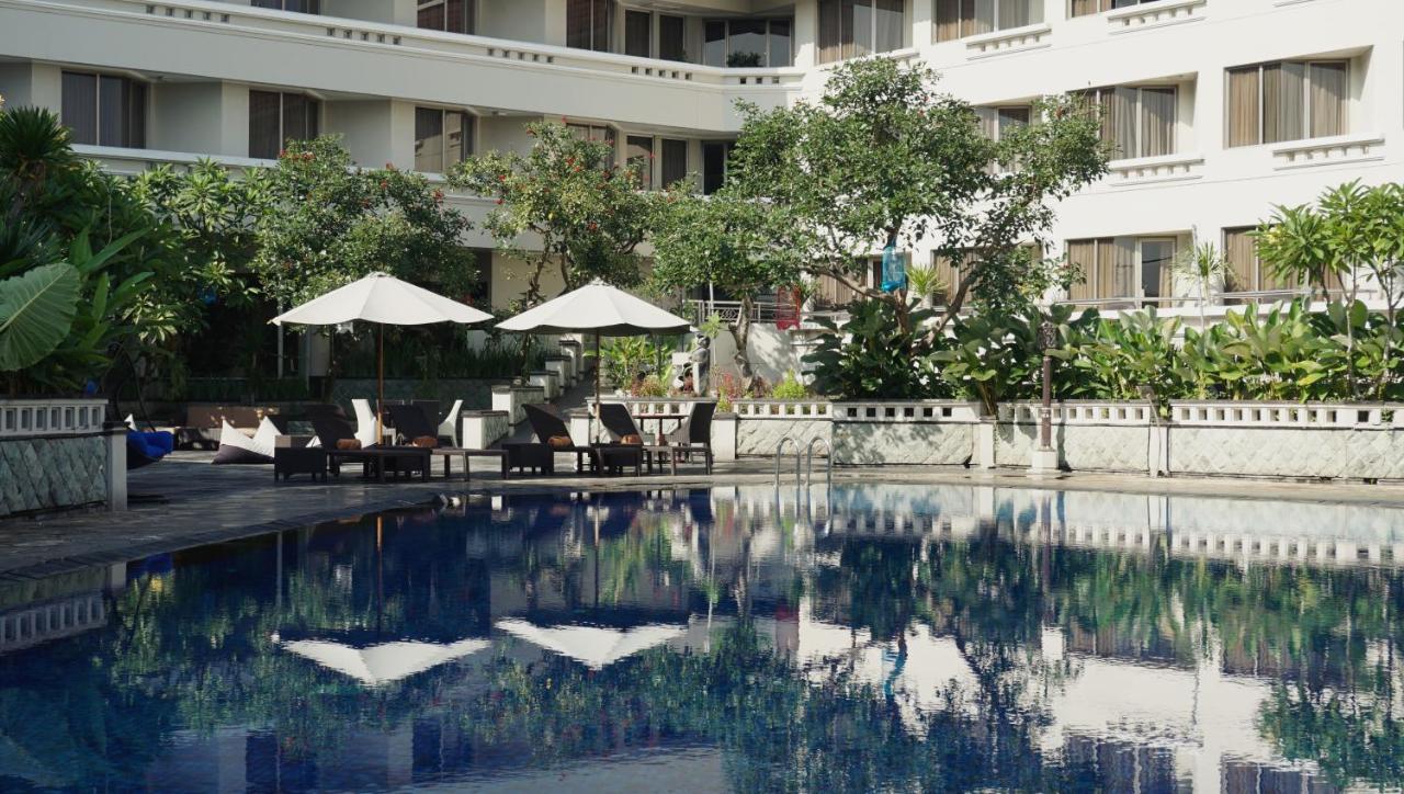 โฮเต็ล ซานติก้า พรีเมียร์ จ๊อกจา Hotel ยอกยาการ์ตา ภายนอก รูปภาพ